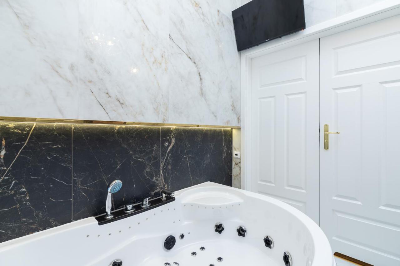 Kazimierz Studio With Jacuzzi By Renters Prestige Krakov Exteriér fotografie